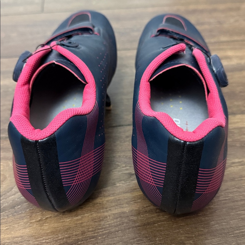 Shimano Indoor Cycling Shoes, Size 41 - Picture 5 of 7